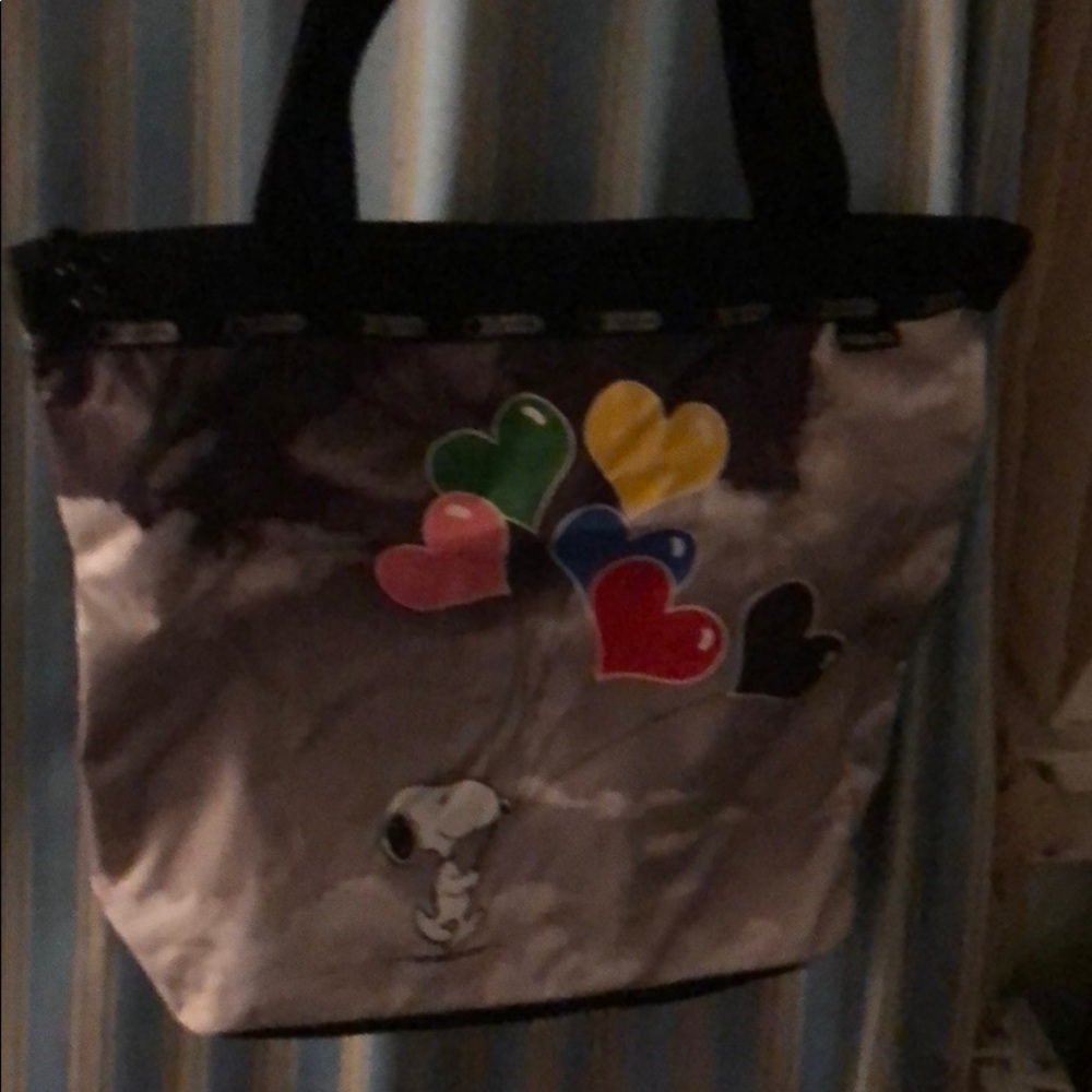 Tote bag